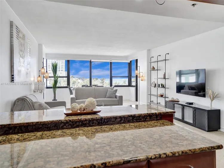 The Alexander #502 image #17