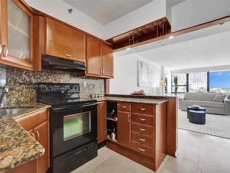 The Alexander #502 image #18