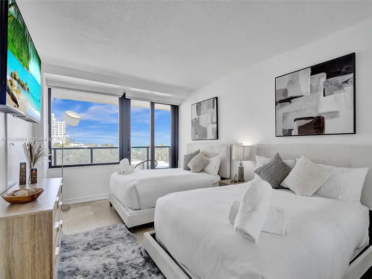 The Alexander #502 image #26