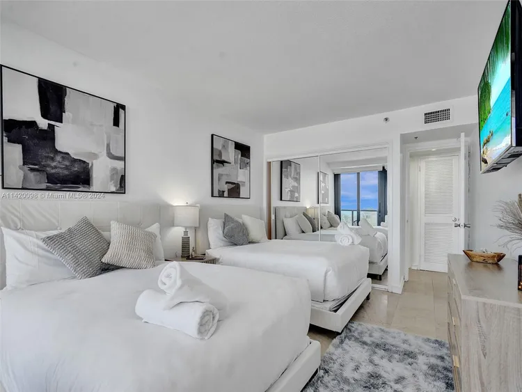 The Alexander #502 image #28