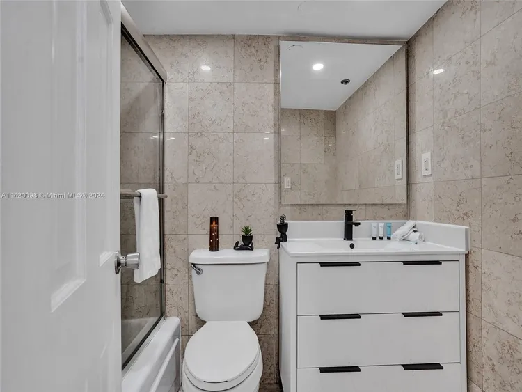 The Alexander #502 image #31