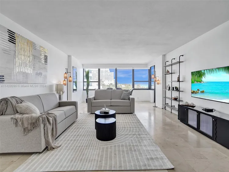 The Alexander #502 image #9