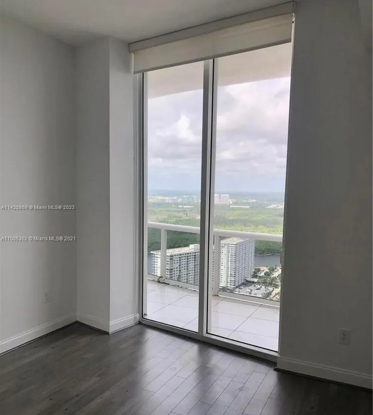 Trump Tower 2 #3905 image #12