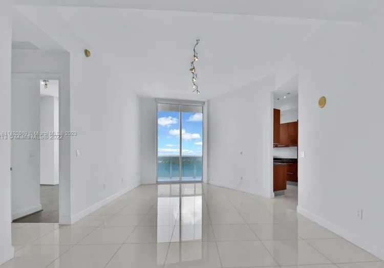 Trump Tower 2 #3905 image #14