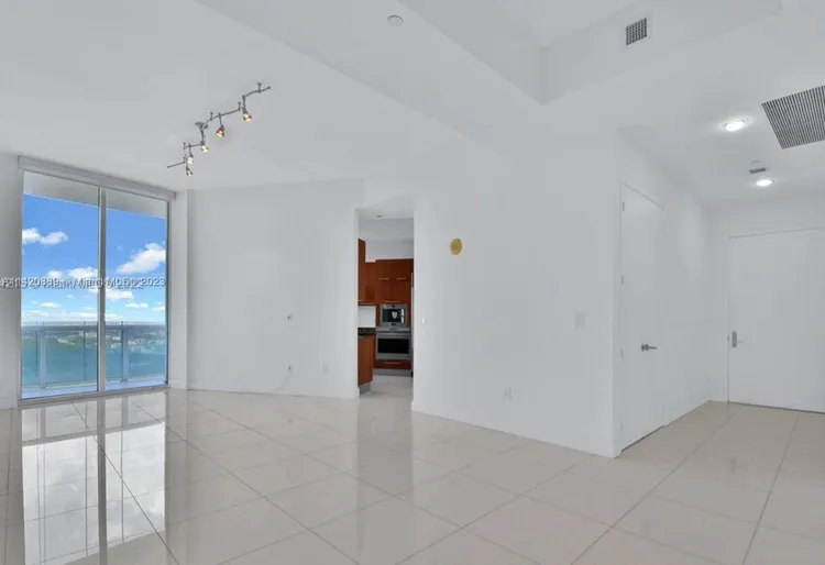 Trump Tower 2 #3905 image #16