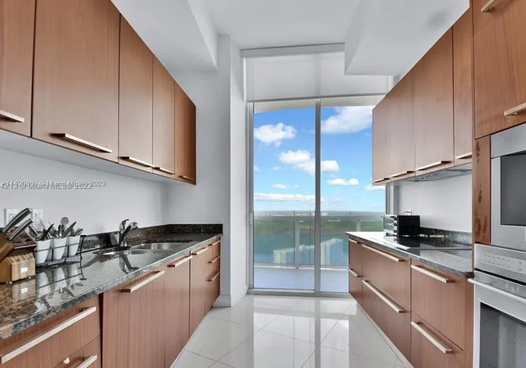 Trump Tower 2 #3905 image #19