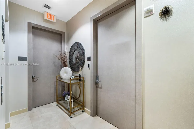 Trump Tower 3 #4102 image #27