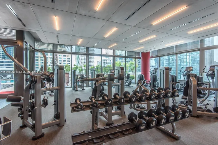 The Bond #4201 image #22