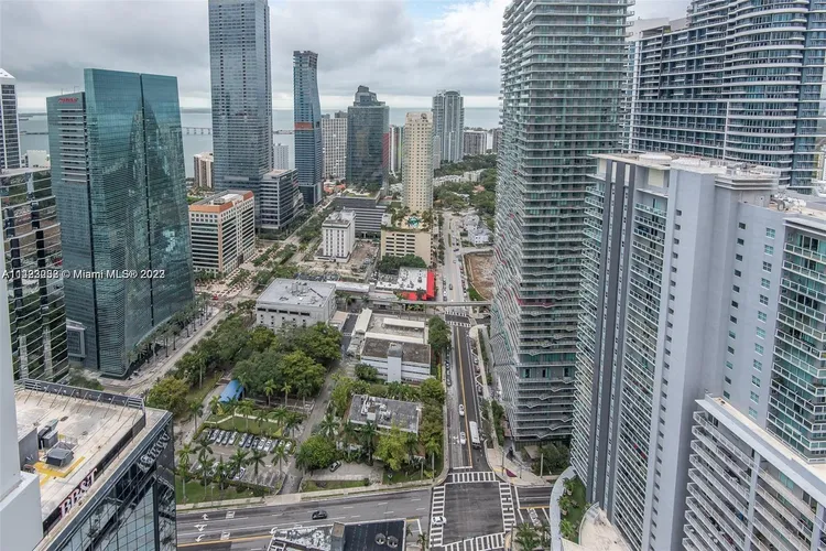 The Bond #4201 image #7