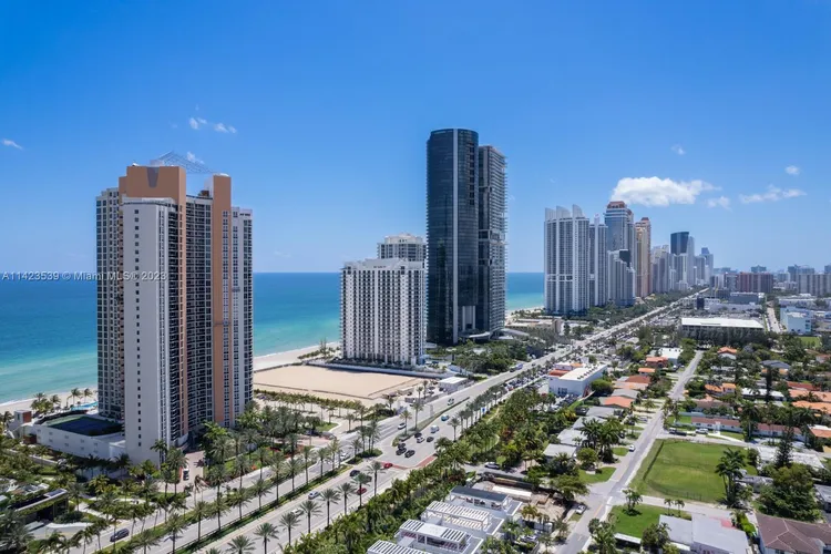 Ocean Three #3405 image #18