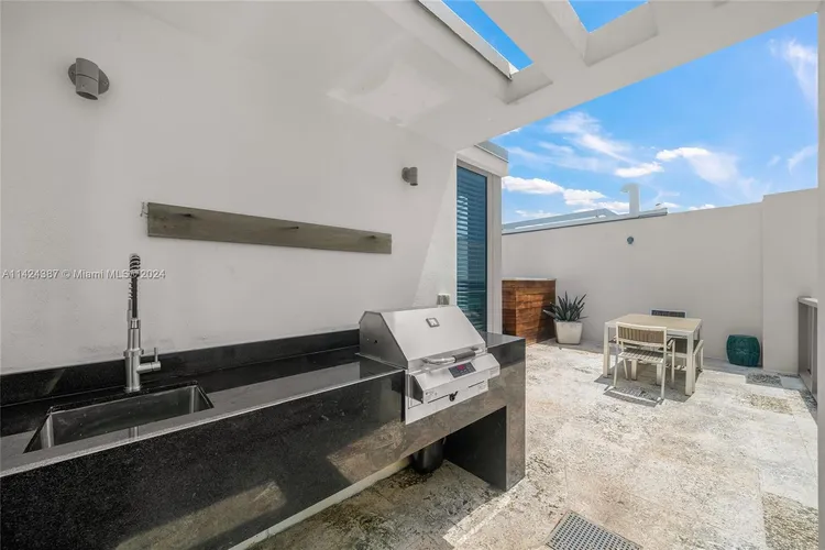 Ocean Seven #6 image #15