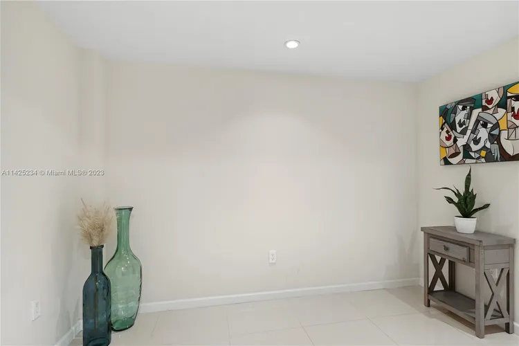 Dua Miami (SLS Hotel and Residences) #4108 image #12