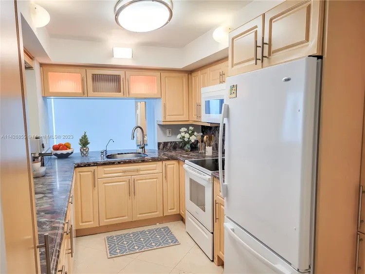 Mirasol Ocean Towers #1210 image #9