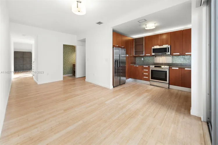 Avanti Miami Beach #163-2 image #15