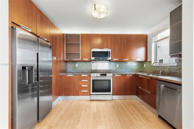 Avanti Miami Beach #163-2 image #16