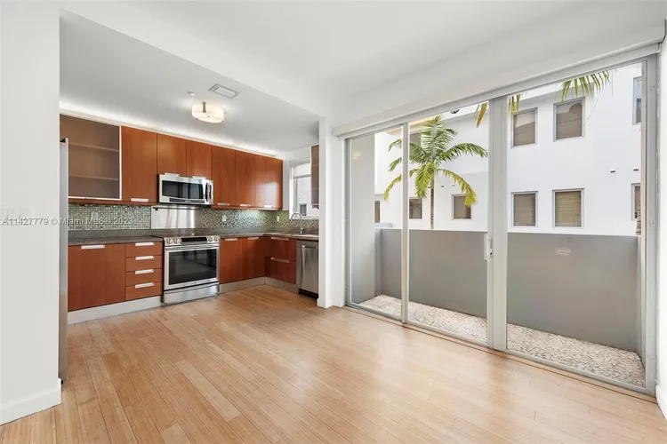 Avanti Miami Beach #163-2 image #17