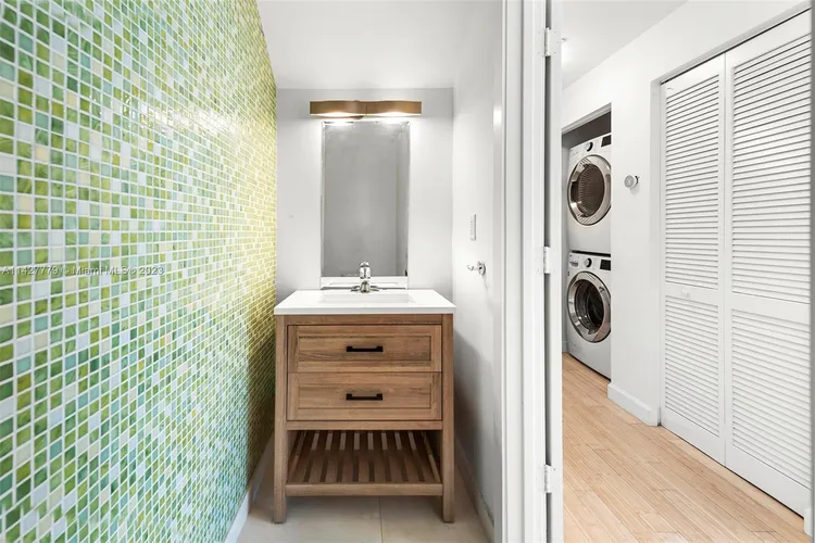 Avanti Miami Beach #163-2 image #18