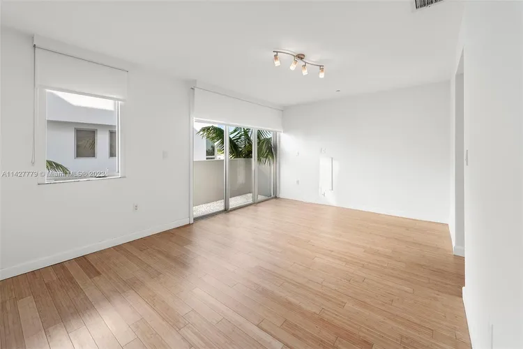 Avanti Miami Beach #163-2 image #20