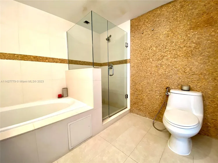 Avanti Miami Beach #163-2 image #25