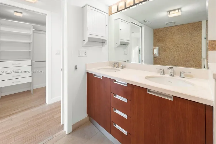 Avanti Miami Beach #163-2 image #26