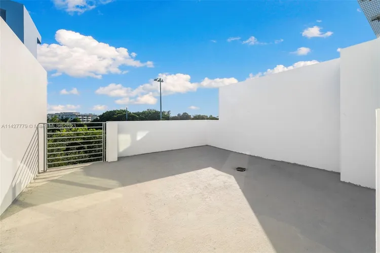 Avanti Miami Beach #163-2 image #30