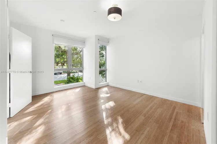 Avanti Miami Beach #163-2 image #7