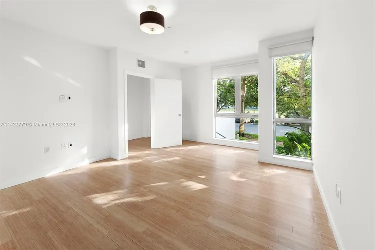 Avanti Miami Beach #163-2 image #8