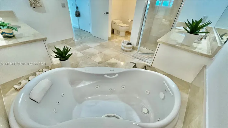 One Fifty One At Biscayne #1905 image #25