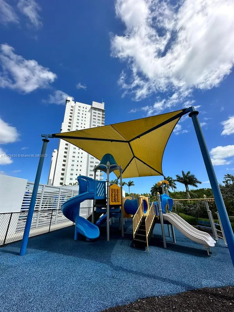 One Fifty One At Biscayne #1905 image #40