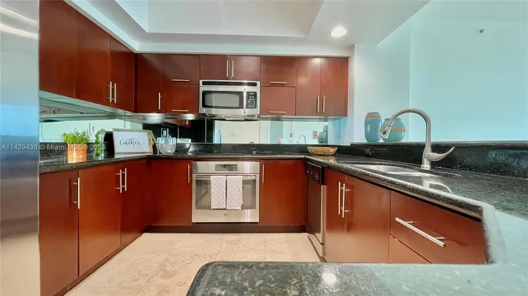 One Fifty One At Biscayne #1905 image #6