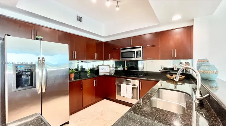 One Fifty One At Biscayne #1905 image #7