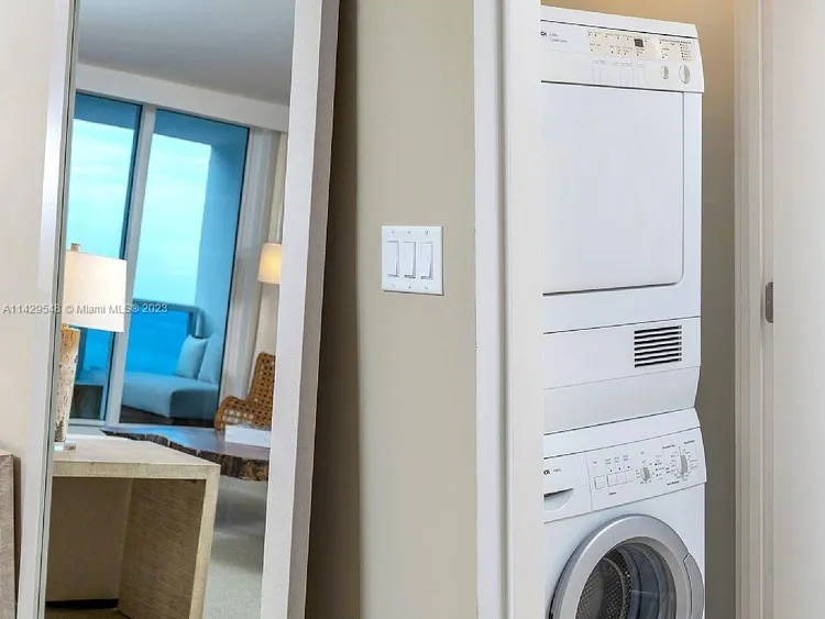 1 Hotel & Homes #1006 image #13