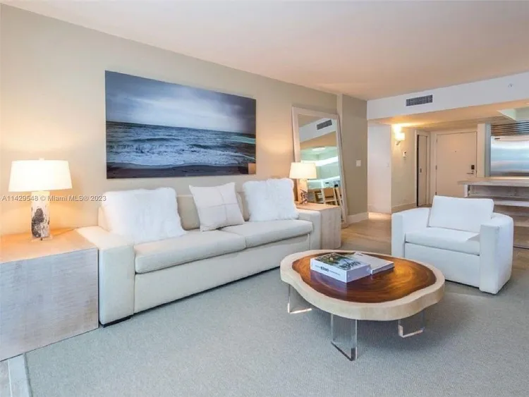 1 Hotel & Homes #1006 image #8