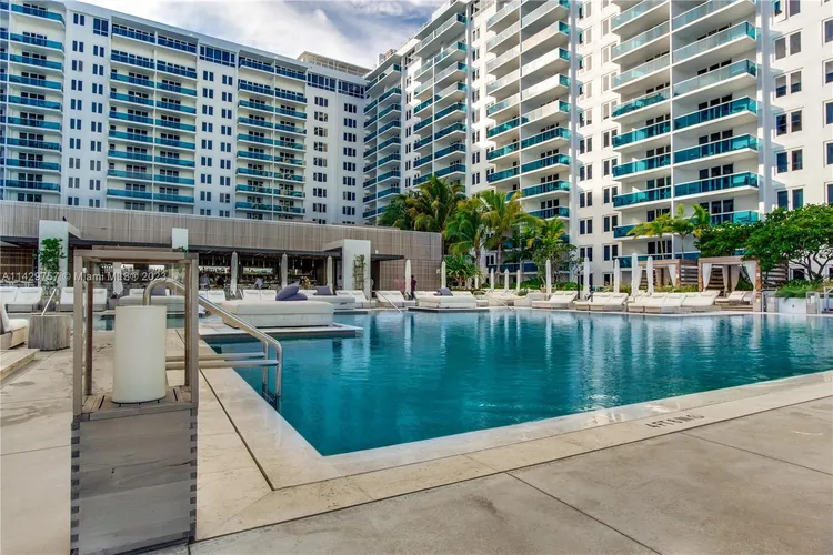 1 Hotel & Homes #1013 image #12