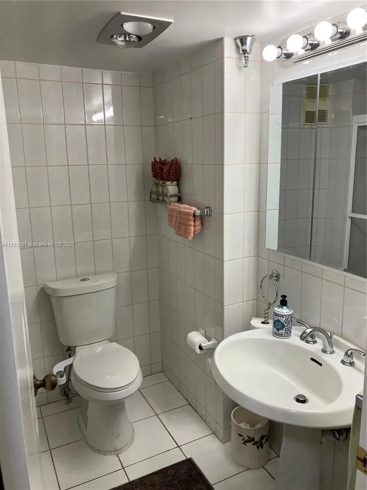 Tropicana #602 image #24