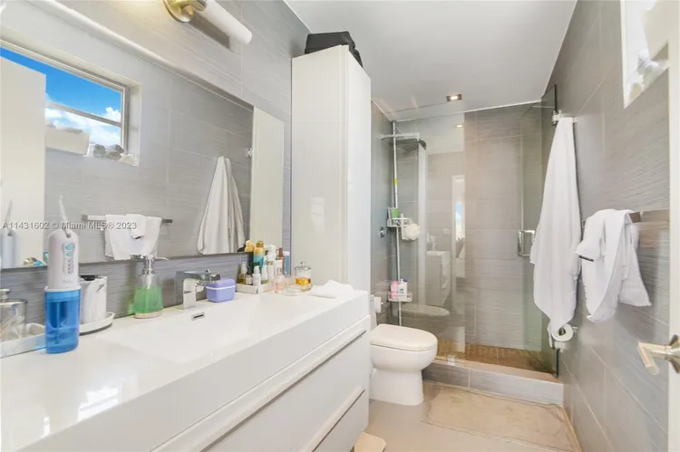 Blair House #4D image #12