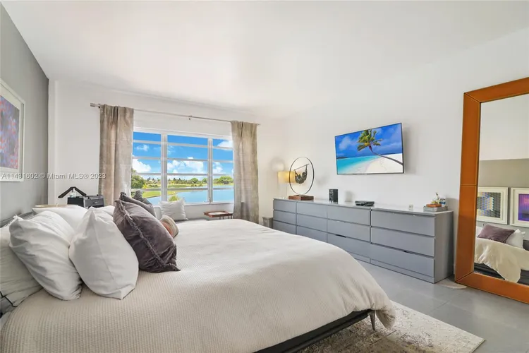 Blair House #4D image #13