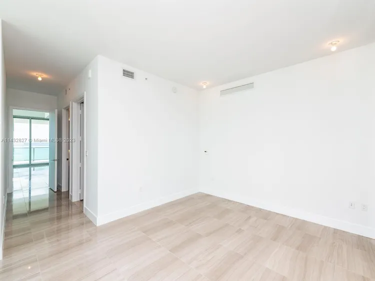 L' Atelier #701 image #37