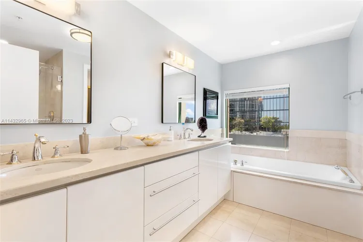 Ritz-Carlton Coconut Grove #705 image #10