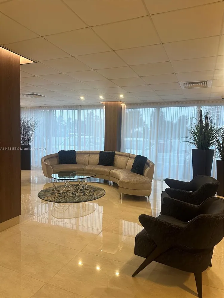 Riviera #608 image #12