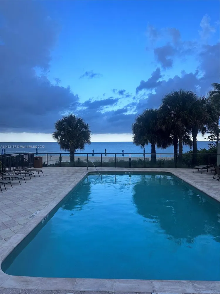 Riviera #608 image #9