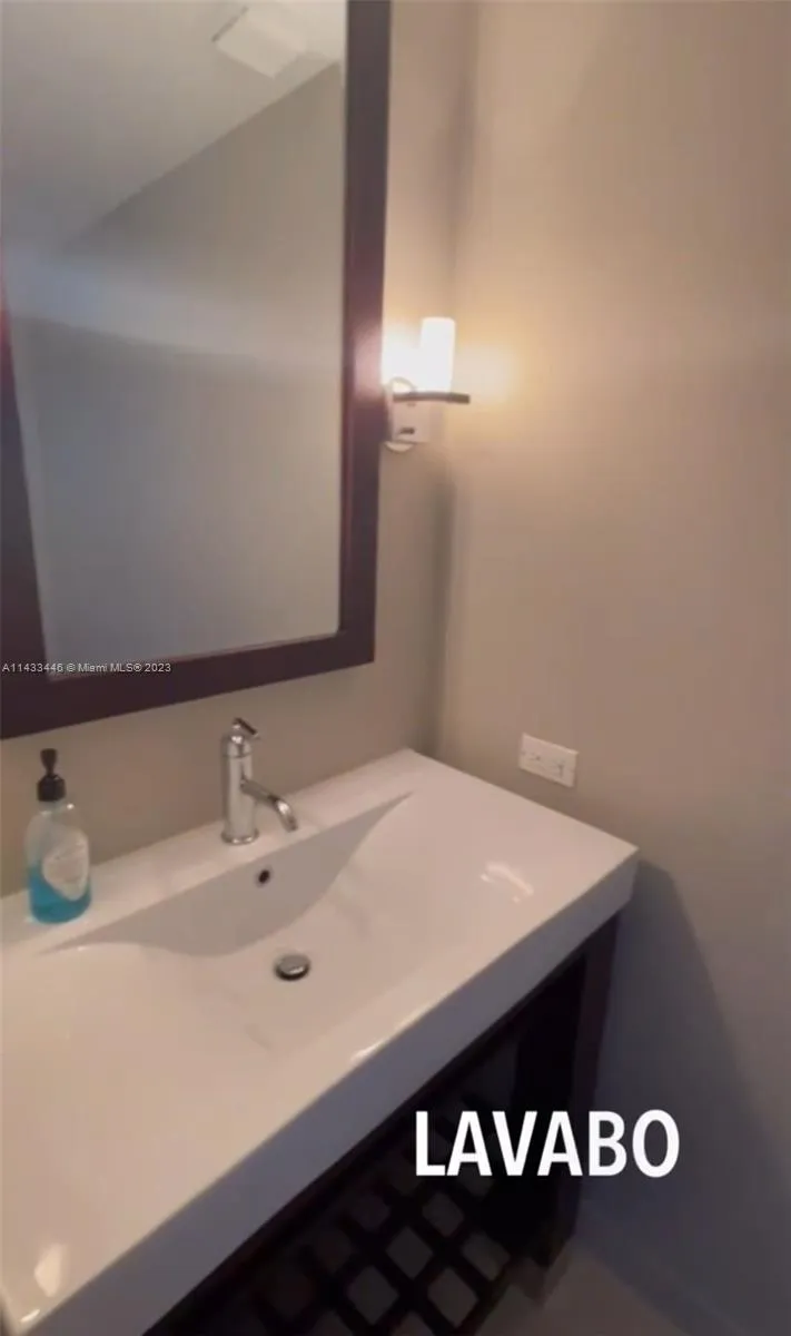 Sole #1802 image #11