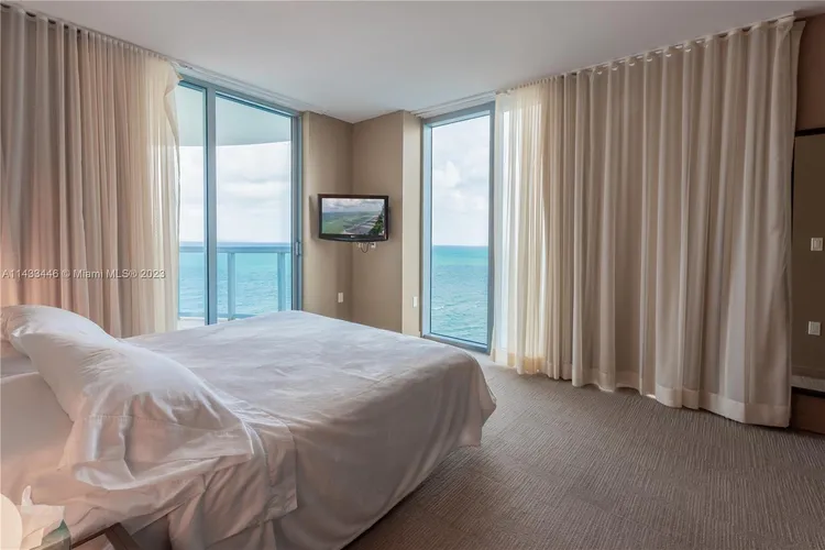 Sole #1802 image #16