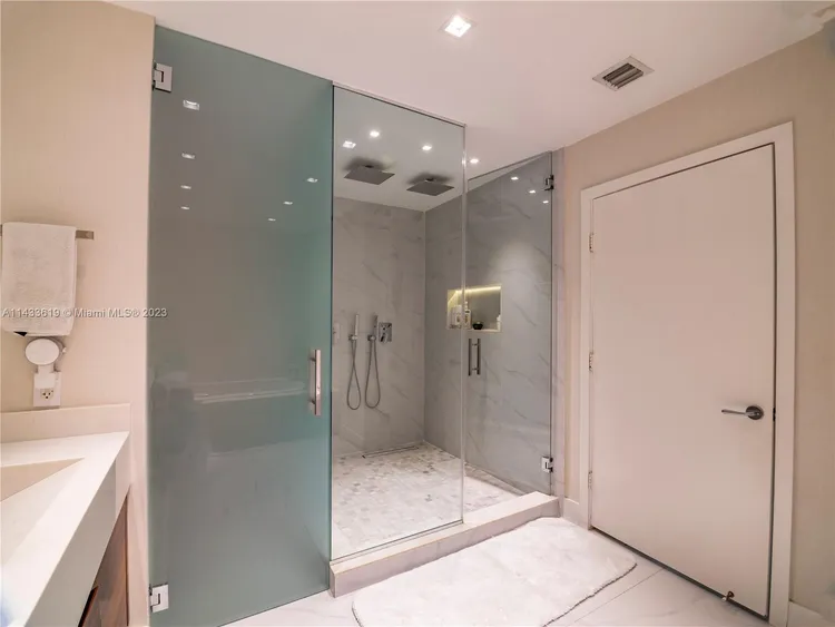 Gorlin at Aqua #701 image #13