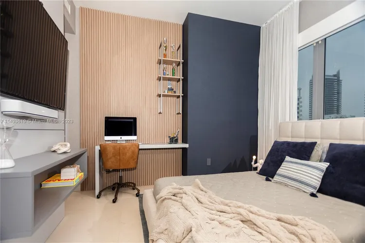 Gorlin at Aqua #701 image #18