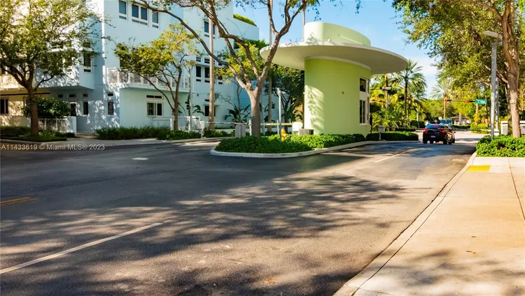 Gorlin at Aqua #701 image #38