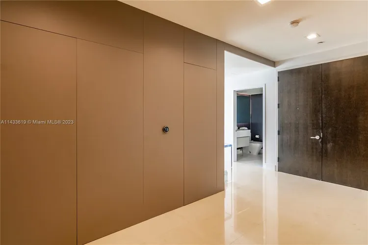 Gorlin at Aqua #701 image #9