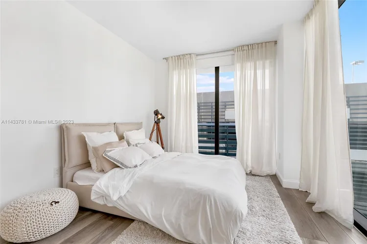 Icon Bay #601 image #10