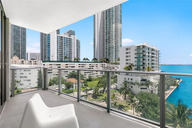 Icon Bay #601 image #11