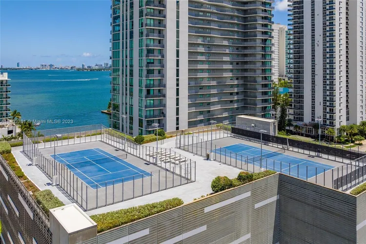 Icon Bay #601 image #18